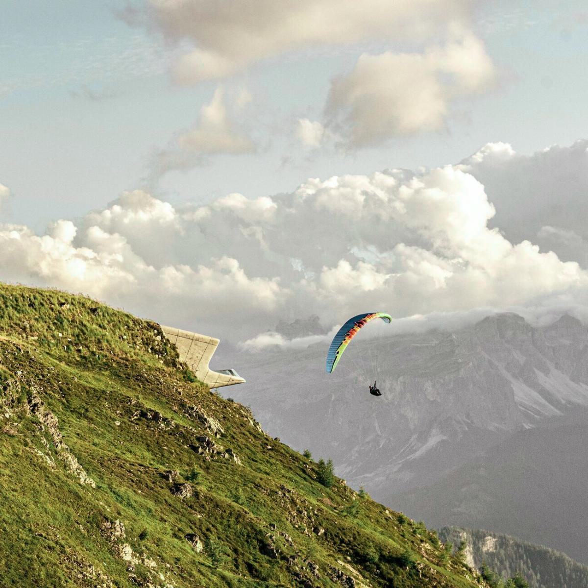 Parapendio dal Castello di Monteserico