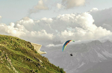 Parapendio dal Castello di Monteserico